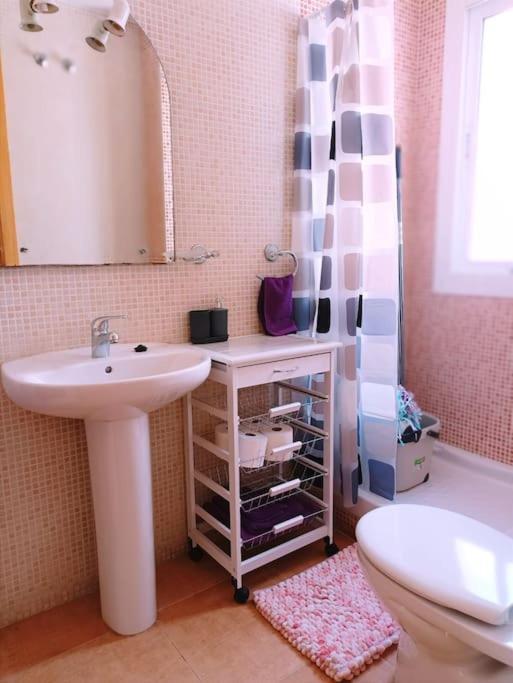 Casa Familiar A Pie De Piscina Villa Vera Luaran gambar